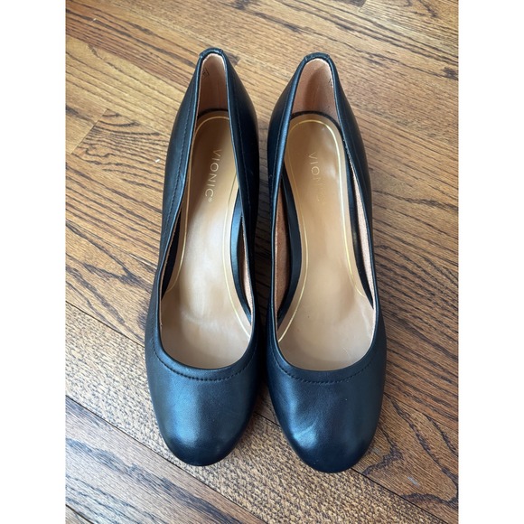 Vionic Carmel Block Heel Pumps Black Leather Women's Shoes 9 - Picture 2 of 12
